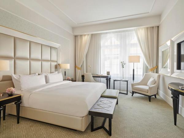 Párisi Udvar Hotel Budapest, part of Hyatt : photo 2 de la chambre chambre lit king-size deluxe - vue sur ville