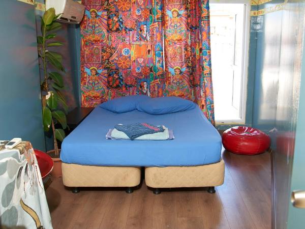 Chillout Lya Hostel & Lounge : photo 1 de la chambre chambre double avec terrasse