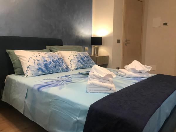 via roma 12 VERONA : photo 6 de la chambre chambre double