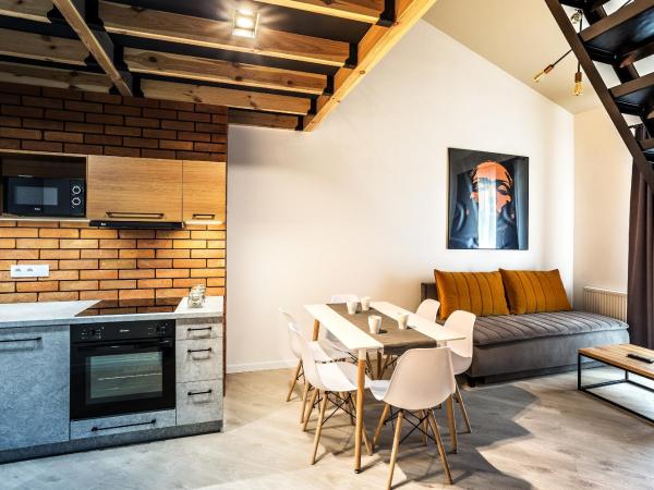 Apartamenty Nowa Kamienica Częstochowa Centrum Szymanowskiego 22A : photo 2 de la chambre appartement en duplex