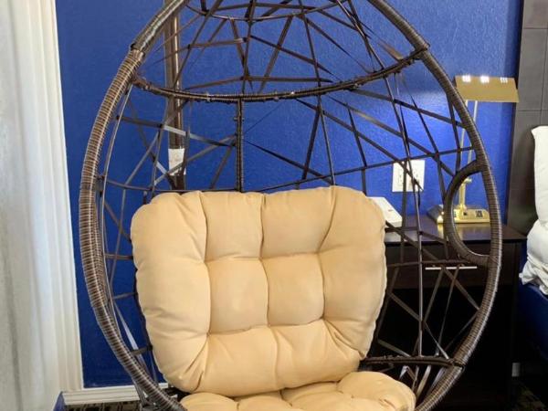 Budget Inn & Suites : photo 5 de la chambre suite deluxe avec lit king-size