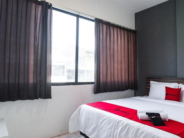 RedDoorz near Seasons City Mall : photo 2 de la chambre chambre double