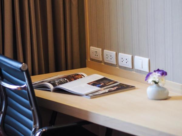 Eleven Hotel Bangkok Sukhumvit 11 : photo 10 de la chambre chambre lits jumeaux deluxe