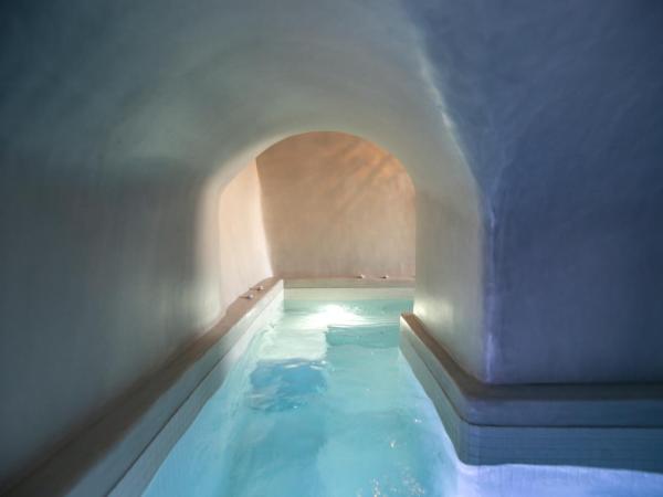 Aloia Villas : photo 2 de la chambre villa 2 chambres avec bains à remous intérieur et extérieur