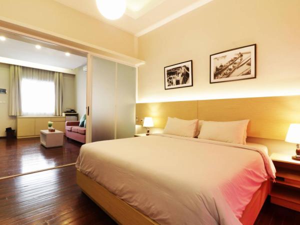 Pejaten Valley Residence : photo 3 de la chambre chambre lit king-size