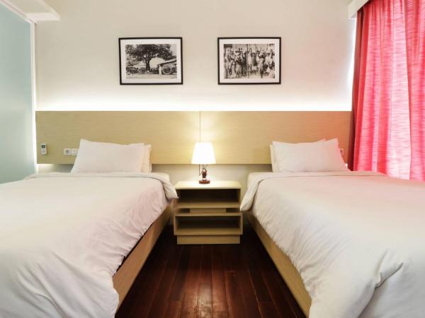 Pejaten Valley Residence : photo 10 de la chambre chambre lit king-size