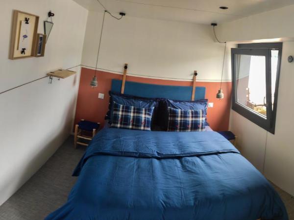 La Rivière House - Péniche Carpe Diem : photo 1 de la chambre cabine de bateau standard