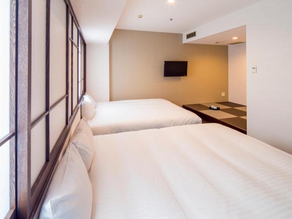 New Osaka Hotel : photo 1 de la chambre chambre lits jumeaux spacieuse