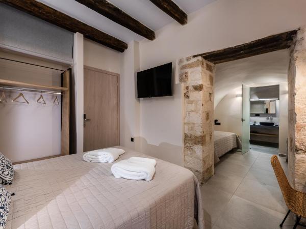 Aoria Estate Old Port : photo 5 de la chambre suite junior avec balcon