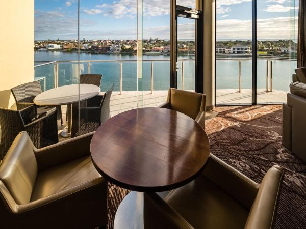 Lakes Hotel : photo 9 de la chambre suite avec baignoire spa