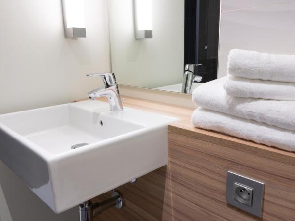 Hotel Campanile Montpellier Centre St Roch : photo 5 de la chambre chambre double