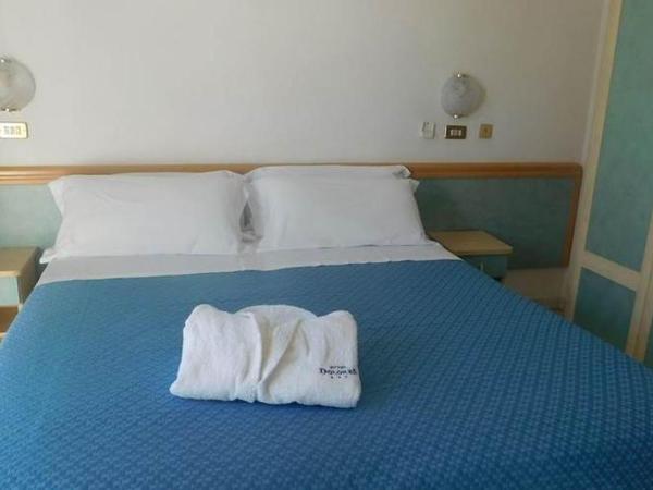 Hotel Dolores : photo 8 de la chambre chambre double - vue sur mer