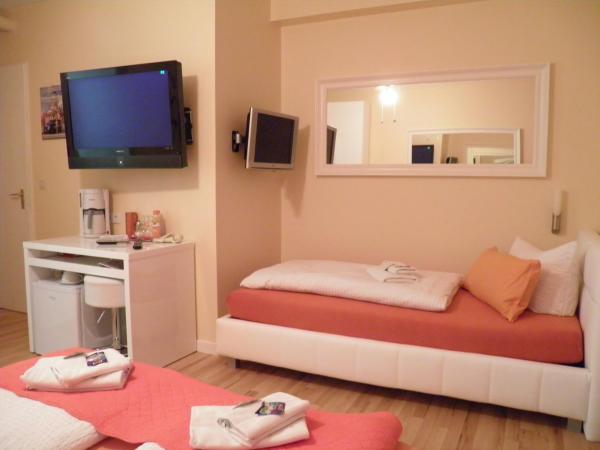 City Guesthouse Pension Berlin : photo 4 de la chambre chambre triple