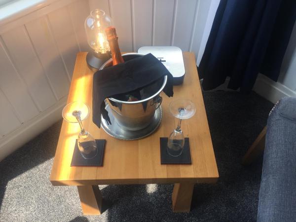 The Fossil Tree Hotel : photo 6 de la chambre chambre double de luxe avec lit à baldaquin - vue sur mer