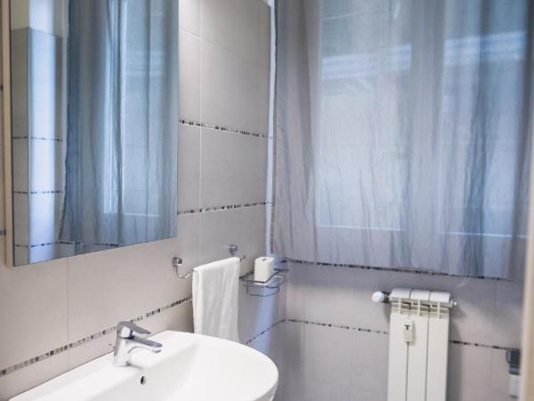 Pisacentro Guest House : photo 3 de la chambre chambre double standard avec salle de bains commune