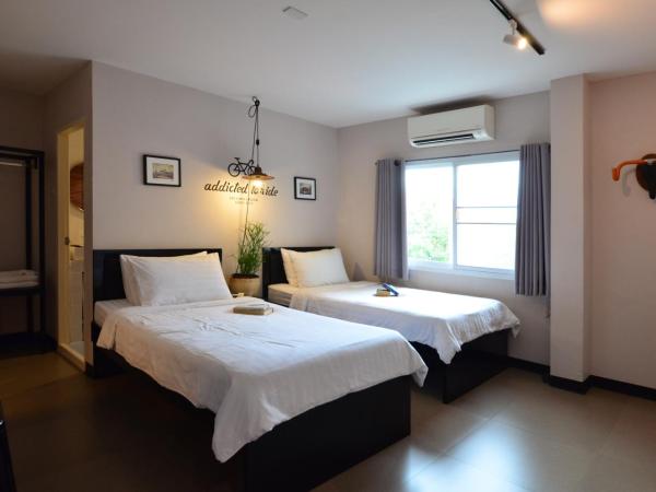 Fav Inn Town : photo 9 de la chambre chambre lits jumeaux avec salle de bains privative