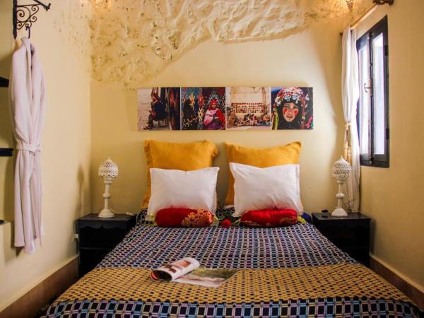 Riad Lunetoile : photo 6 de la chambre chambre double standard avec salle de bains commune