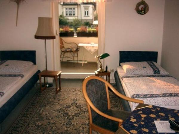 Hotel-Pension Königswald : photo 2 de la chambre chambre double basique avec salle de bains à l'extérieur