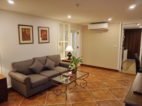 Viangbua Mansion : photo 3 de la chambre king suite with balcony (twins bed)