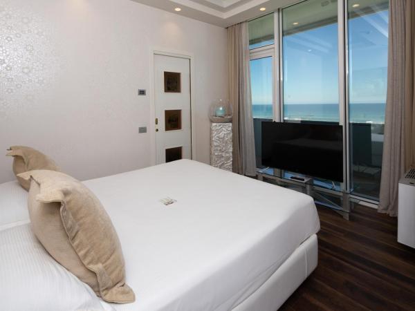 Best Western Maison B Hotel : photo 7 de la chambre appartement de grand standing avec vue sur mer