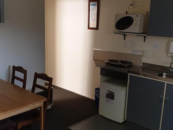 Camellia Court Family Motel : photo 3 de la chambre appartement 2 chambres (6 adultes)