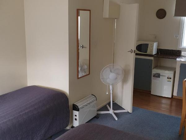 Camellia Court Family Motel : photo 2 de la chambre studio