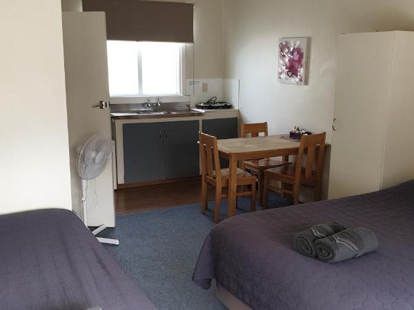 Camellia Court Family Motel : photo 3 de la chambre studio