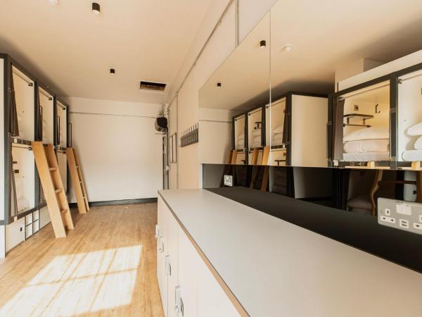 CoDE Pod - The CoURT - Edinburgh : photo 6 de la chambre capsule dans dortoir mixte de 6 lits