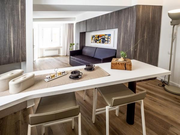 Gallery House : photo 7 de la chambre suite avec salle de bains privative