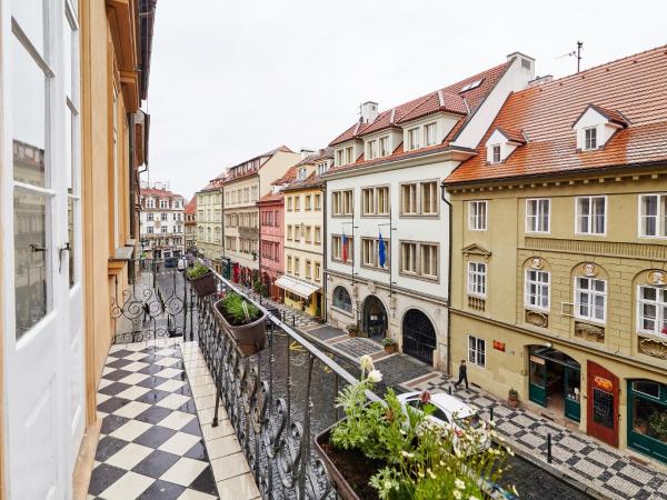 Three Golden Crowns Apartments : photo 10 de la chambre appartement supérieur