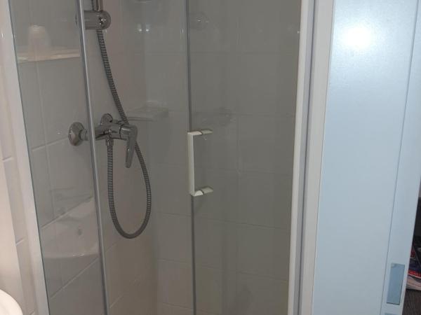 Fasthotel Albertville : photo 6 de la chambre chambre double