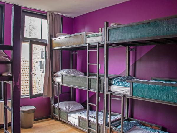 Amsterdam Hostel Leidseplein : photo 4 de la chambre lit dans dortoir mixte de 8 lits 