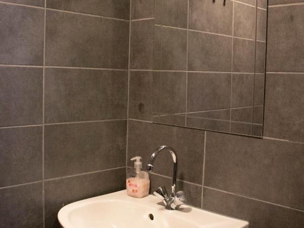 Amsterdam Hostel Leidseplein : photo 2 de la chambre lit dans dortoir mixte de 12 lits