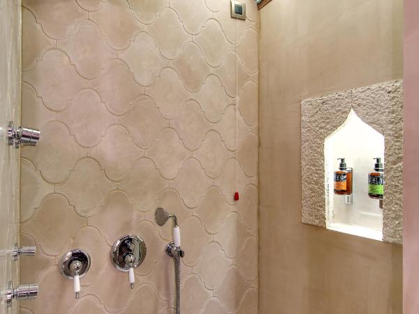 KAMARES Historic Boutique Hotel & Spa : photo 4 de la chambre chambre lit king-size deluxe