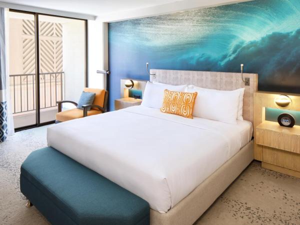 OUTRIGGER Waikiki Beachcomber Hotel : photo 9 de la chambre hébergement 1 lit king-size - vue sur waikiki