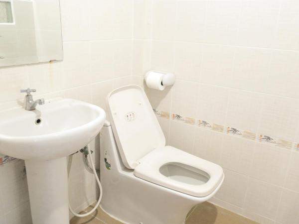 Huan Kawin Est.58 Lanna Home & Collection : photo 7 de la chambre chambre double avec salle de bains privative extérieure
