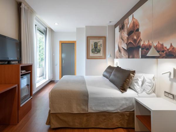 Catalonia Gracia : photo 1 de la chambre chambre double ou lits jumeaux supérieure avec terrasse