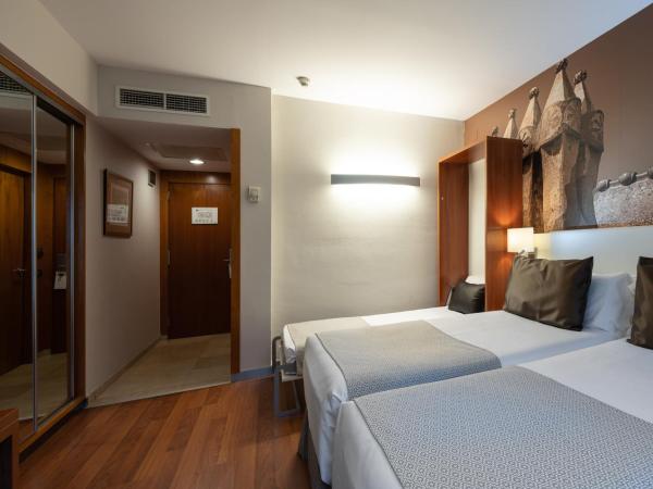 Catalonia Gracia : photo 2 de la chambre chambre triple