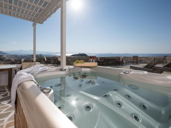 Iliada Suites : photo 2 de la chambre suite avec jacuzzi