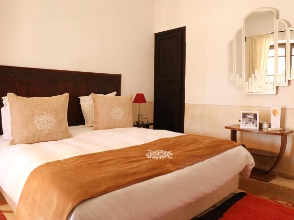 Villa Le Perroquet Bleu : photo 8 de la chambre chambre double avec terrasse