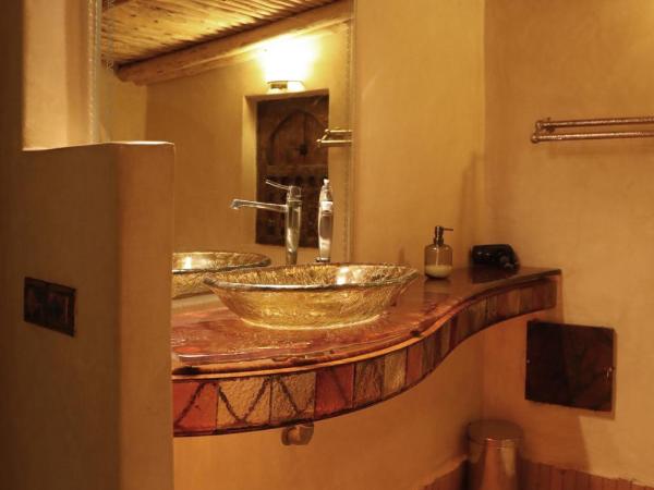 Villa Le Perroquet Bleu : photo 5 de la chambre chambre triple - vue sur la piscine