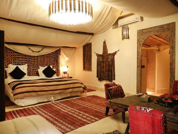 Villa Le Perroquet Bleu : photo 7 de la chambre chambre triple - vue sur la piscine