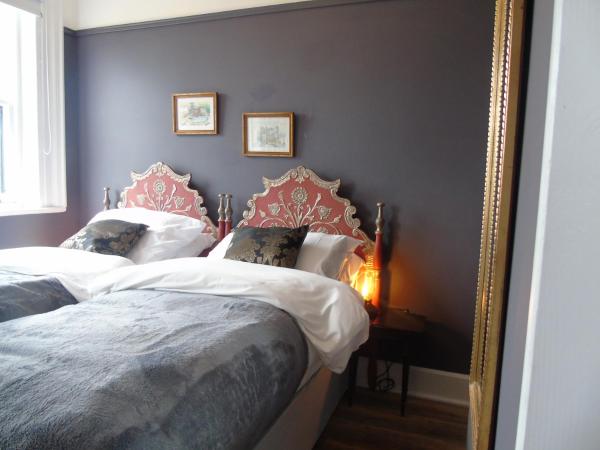 The Warren Belfast : photo 3 de la chambre chambre lits jumeaux avec salle de bains privative