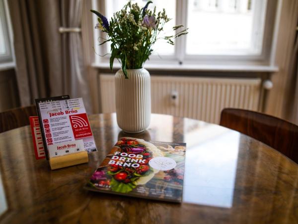 Jacob Brno : photo 7 de la chambre chambre double standard avec vue sur la place