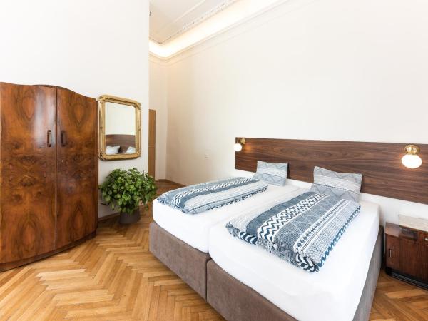 Jacob Brno : photo 2 de la chambre chambre double standard avec vue sur la place