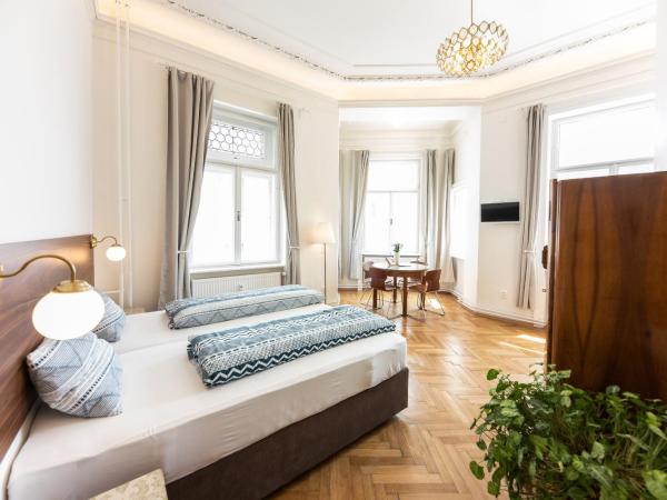 Jacob Brno : photo 1 de la chambre chambre double standard avec vue sur la place