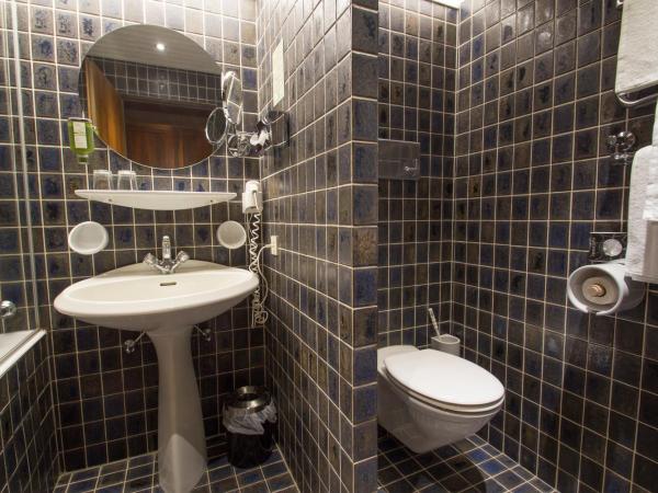 Hotel Garni Römerhof : photo 1 de la chambre chambre double avec balcon