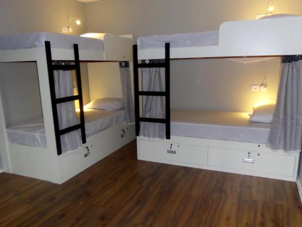 Visto Hostel : photo 8 de la chambre lit dans dortoir pour hommes de 4 lits