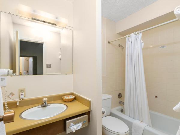 Satellite Hotel : photo 3 de la chambre chambre lit queen-size