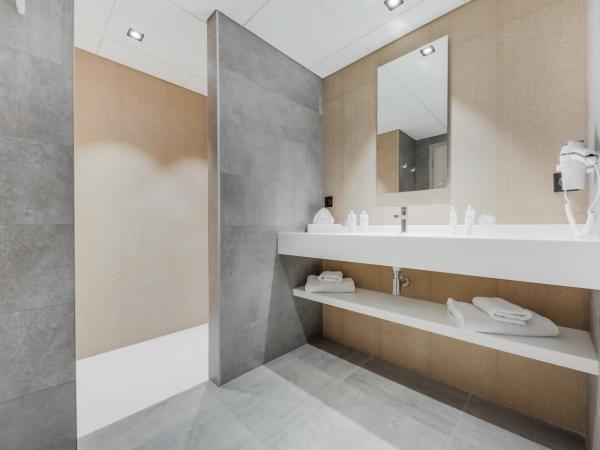 Domaine de Bayeux : photo 2 de la chambre chambre double - extension dans verger